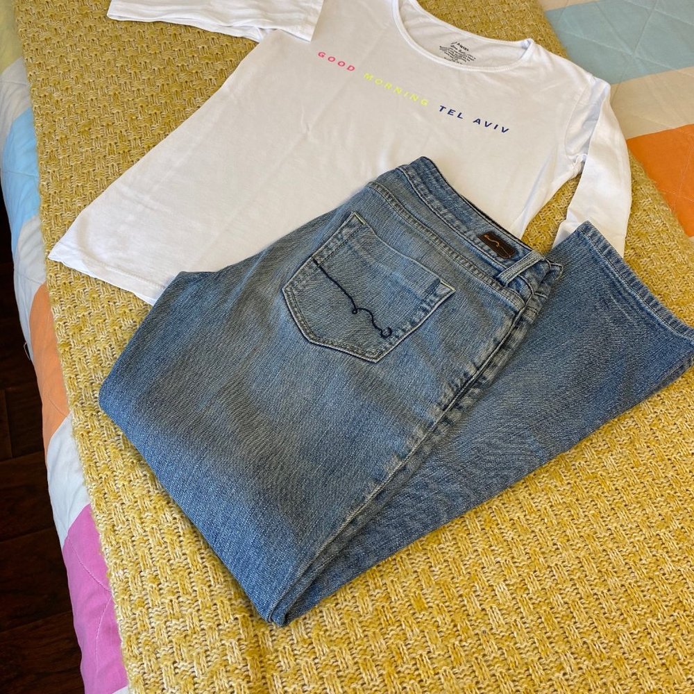 *SALE* SZ 7 Blue Jeans & Long Sleeve  T BUNDLE